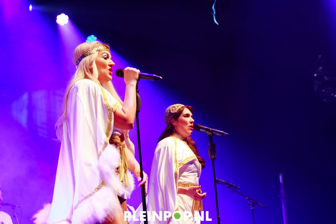 V R I J D A G     (79)